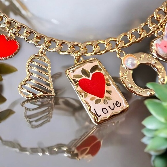 Gold toned chunky charm necklace with Heart and Love Accents - Picture 14 of 17